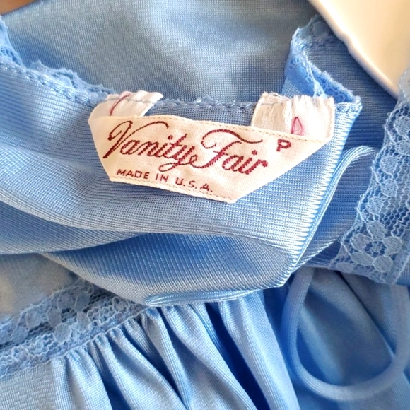 Vintage Vanity Fair Nightgown - Picture 4 of 4